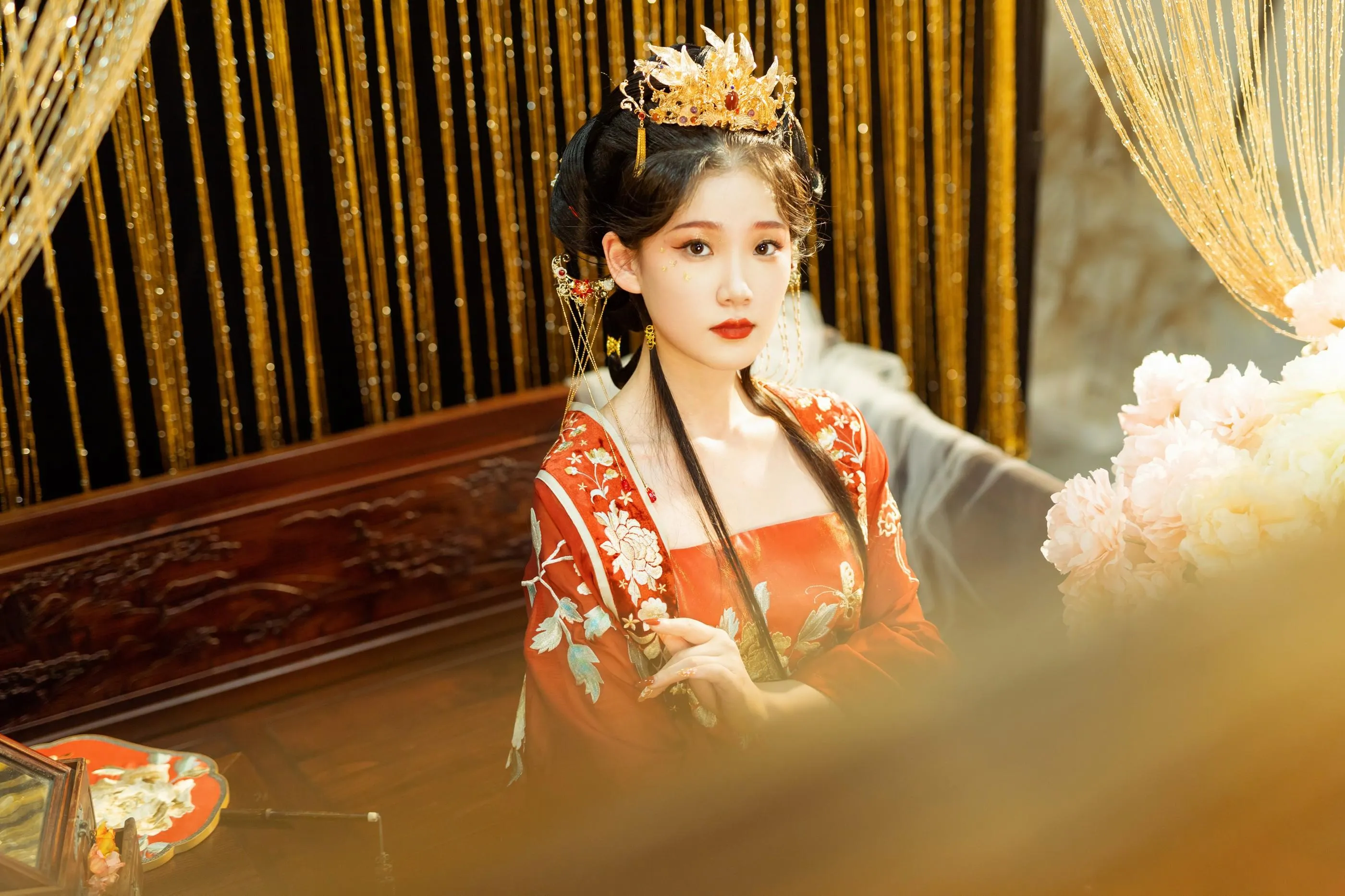 [YITUYU艺图语]2022.09.05 红衣娘子 相望回首喵喵喵 [48P]插图7